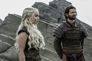 emilia-clarke-game-of-thrones-56