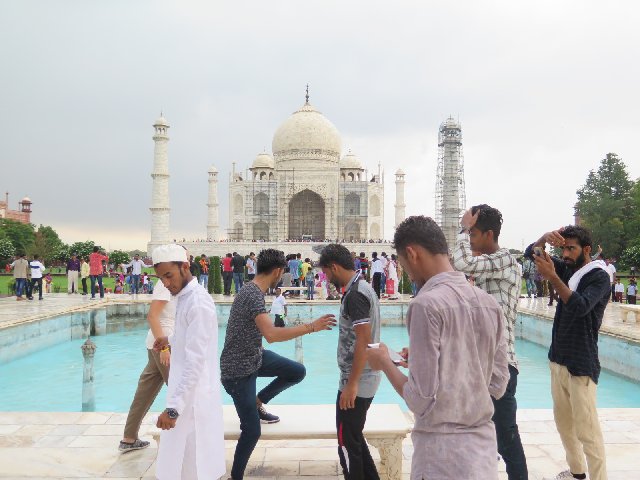 INDIA Y NEPAL POR LIBRE: 21 INTENSOS DIAS Y UNA TOTAL AVENTURA - Blogs de Sub Continente Indio - Día 15- Agra y su maravilla: El Taj Mahal (5)