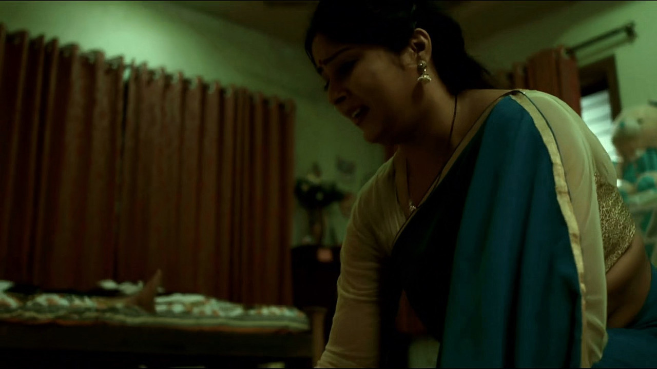 Homely lady Hot show from Savdhaan India.mkv_snapshot_02.10.574