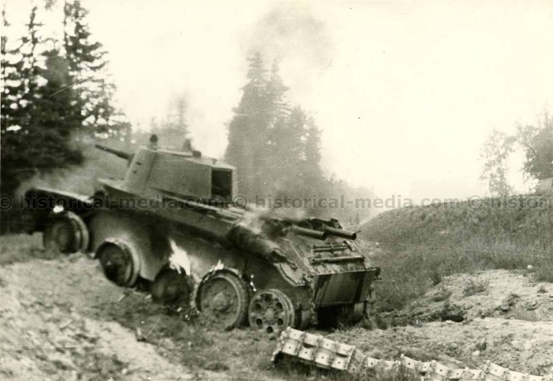 БТ-7 обр.1937 (СССР) потерянный 7 МК 1 МД Беларусь Лошница (02-01)