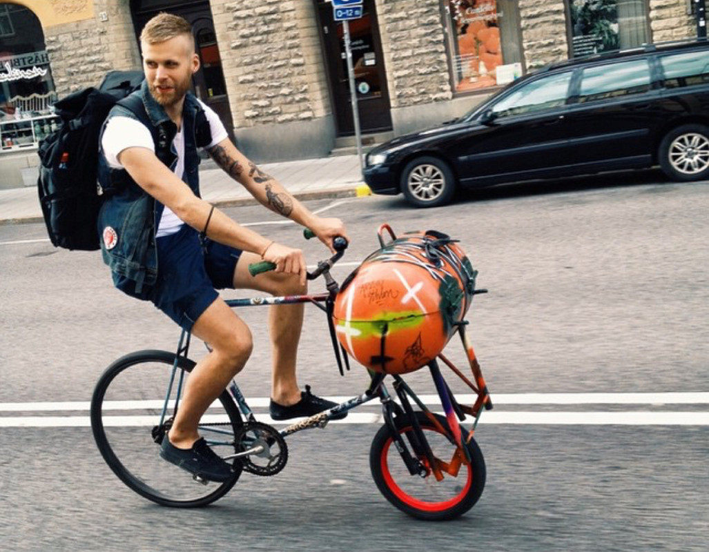 8CDC21E3-4A20-424D-9E95-D8D09E45ADC9