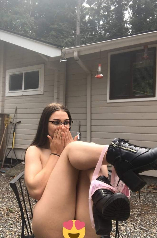 [Image: Anna-Curvy-Onlyfans-0010.jpg]
