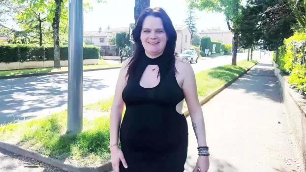 JacquieEtMichelTV – Aurelie – 25 years old, cleaning lady in Lyon!