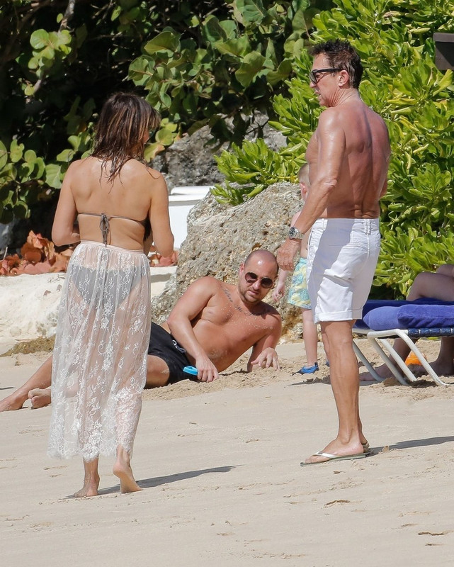 Lizzie-Cundy-Sexy-The-Fappening-Blog-com-10-1-1024x1279