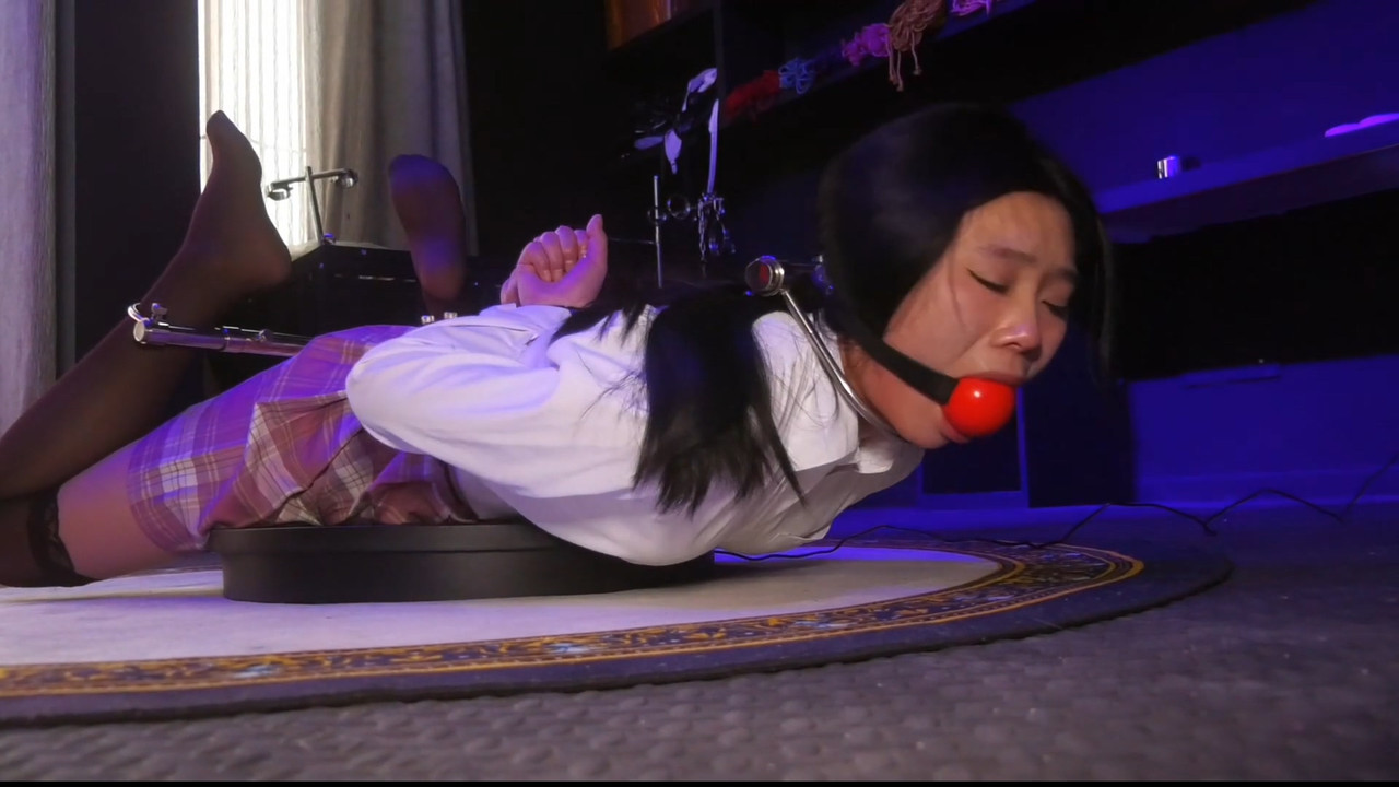 胜景影视 海老驷马捆缚女M.mp4_20250401_134803.152