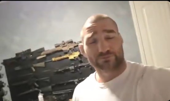 Стрикланд към Чимаев: Аз съм последният човек в Америка, когото да заплашваш