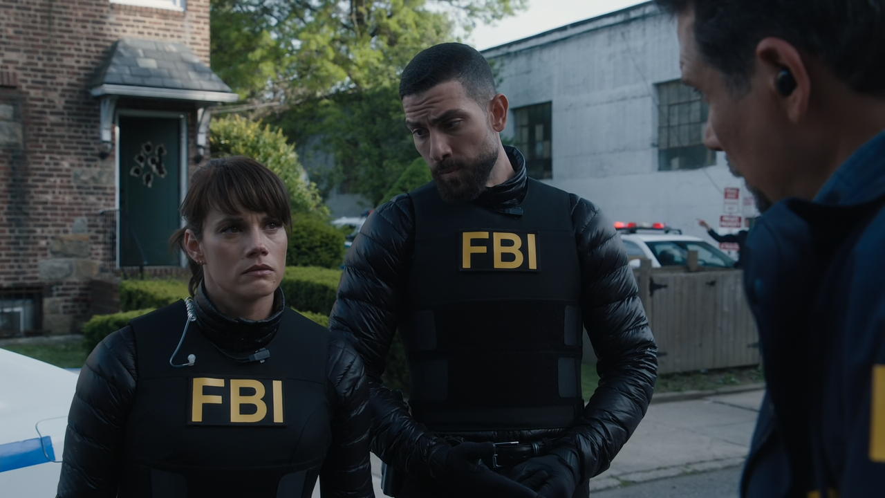 FBI.S06E13.Ring.of.Fire.1080p.AMZN.WEB-DL.DDP5.1.H.264-NTb_new.mkv_snapshot_25.41_[2024.05.24_14.08.