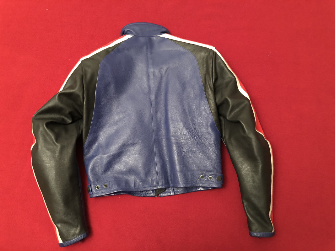 F5A7B689-0F6C-498F-B459-B8D15AAAE644