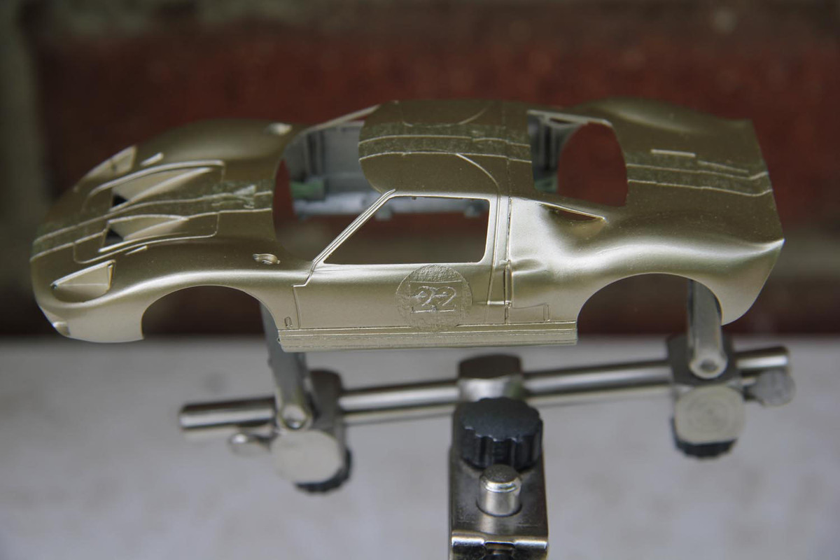 GT40-gold-silver-mail.jpg