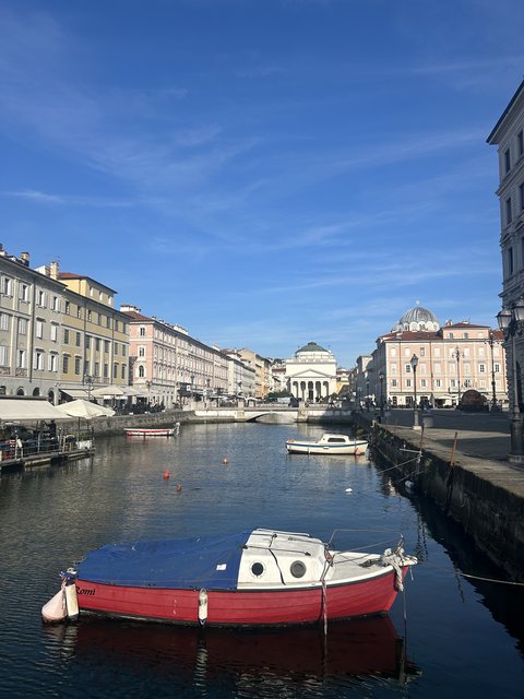 Continuación Trieste. Trieste por la mañana y traslado y llegada a Piran - Eslovenia en pocos, poquísimos, días. Julio de 2025. (2)