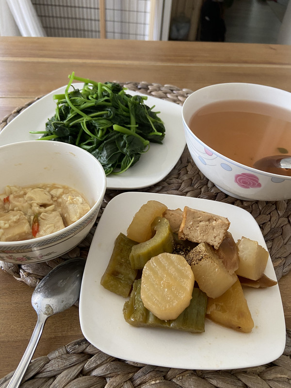 03E167F5-340D-4D44-A6DB-F6F133927204