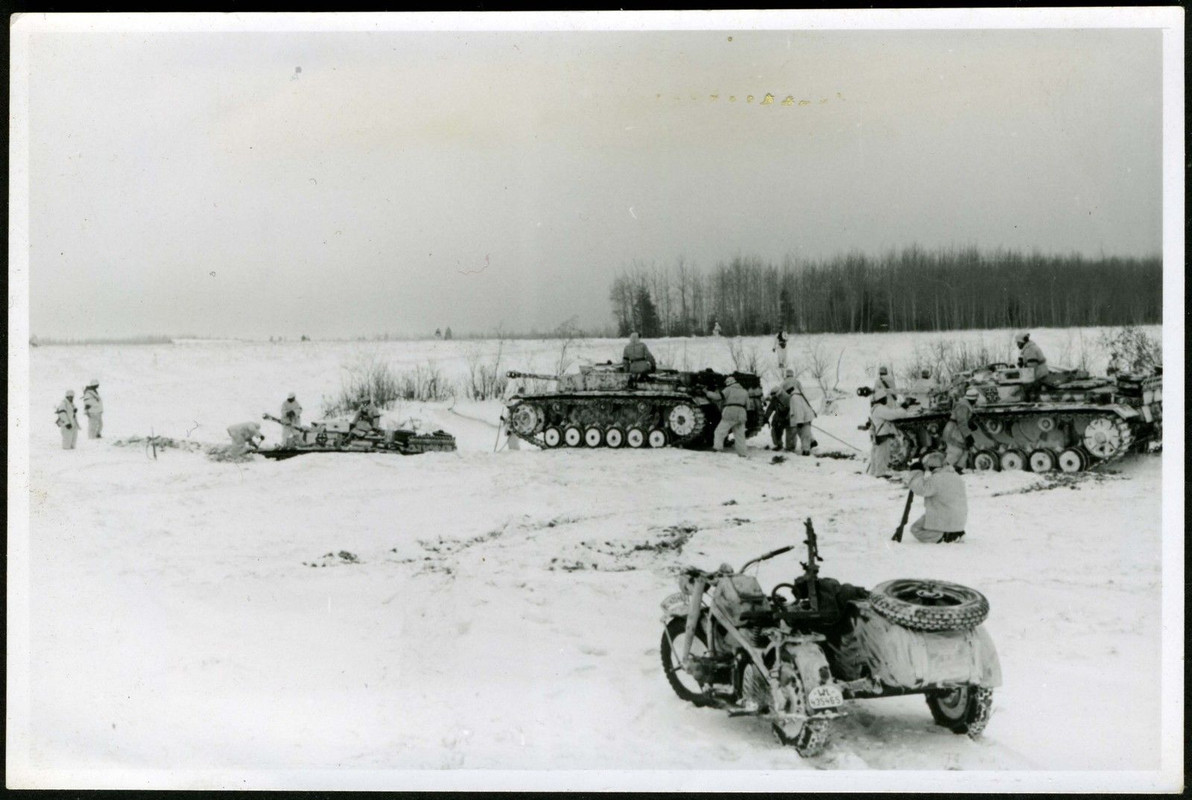 Sturmgeschütz bricht ein, Ostfront, 43
