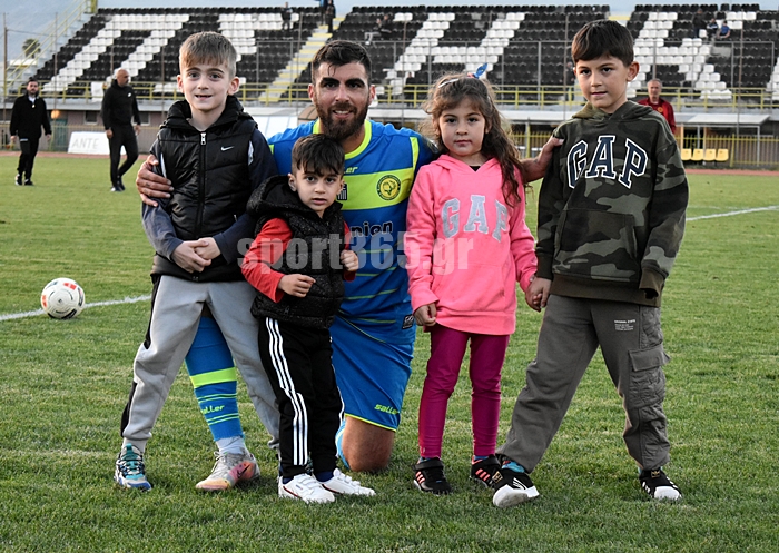, &Tau;&epsilon;&lambda;&iota;&kappa;ό&sigmaf; &Kappa;&upsilon;&pi;έ&lambda;&lambda;&omicron;&upsilon; &Mu;&epsilon;&sigma;&sigma;&eta;&nu;ί&alpha;&sigmaf;: &Phi;&omega;&tau;&omicron;&rho;&epsilon;&pi;&omicron;&rho;&tau;ά&zeta; &alpha;&pi;&omicron; &tau;&eta;&nu; &Pi;&alpha;&rho;&alpha;&lambda;ί&alpha;