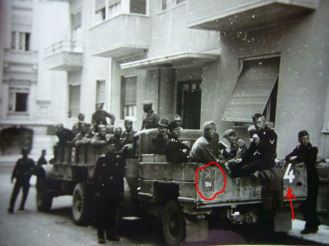 Foto Wehrmacht Panzertruppe - Lastwagen LKW mit Anhänger, KENNUNG, Abzeichen