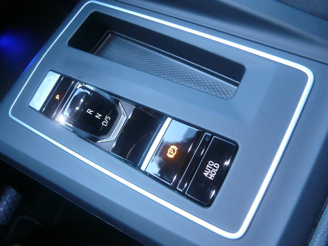 BDBA0693-AF08-429E-ABDC-87BC30F8063A