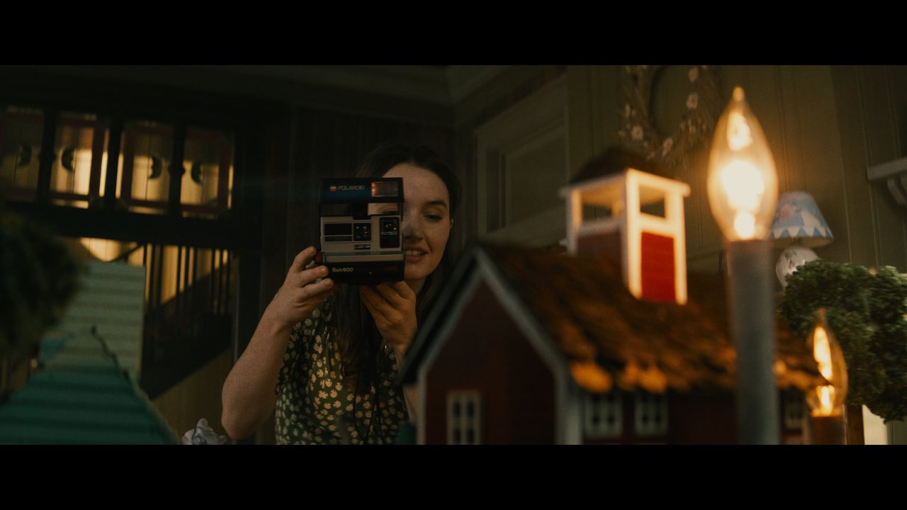 No.One.Will.Save.You.2023.2160p.DSNP.HDR.DV.HEVC-Нечипорук.mkv_snapshot_00.07.04.000