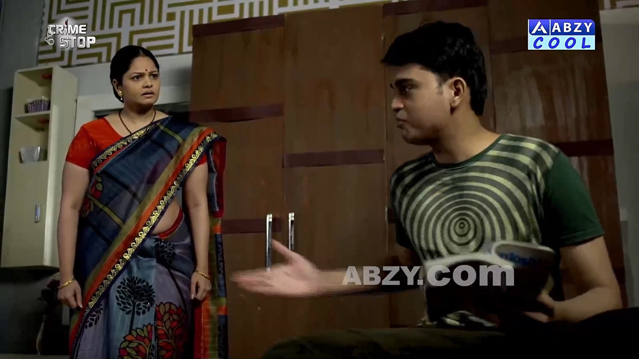 Anuya bagath hot in saree.mkv_snapshot_00.37.304