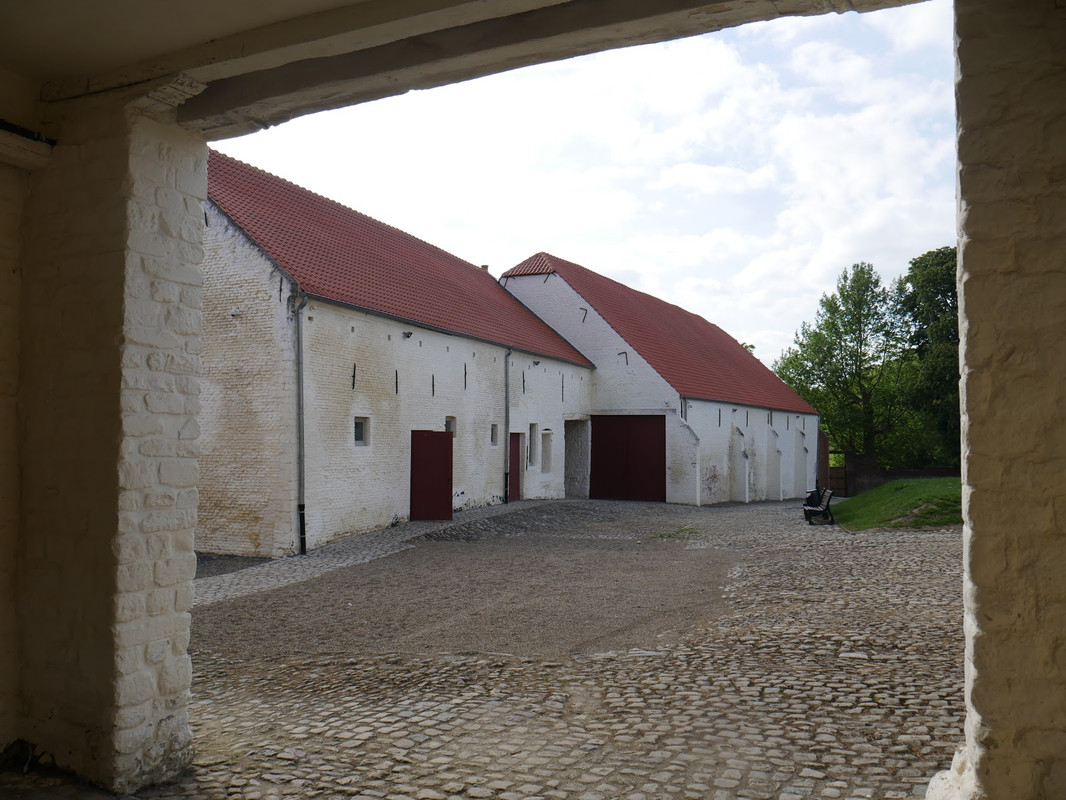 Hougoumont-Farm.jpg