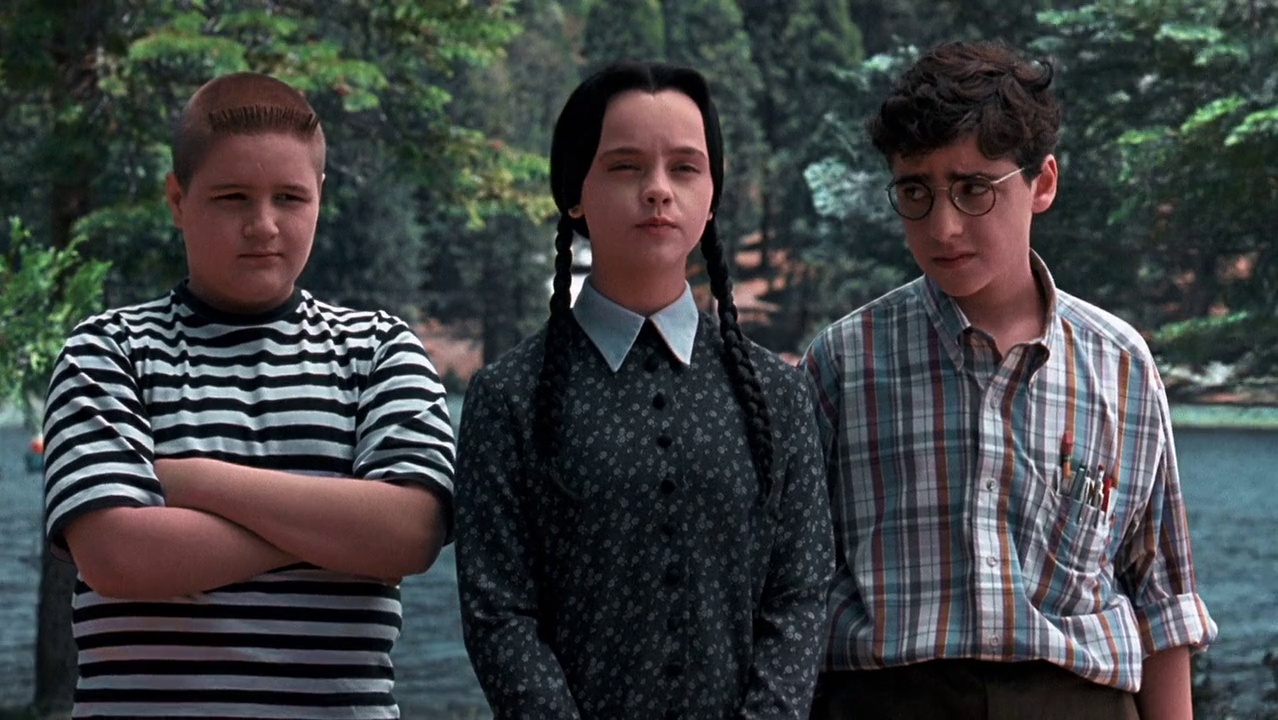 Addams Family Values 1993 Hindi [DDP5.1] + English BluRay 