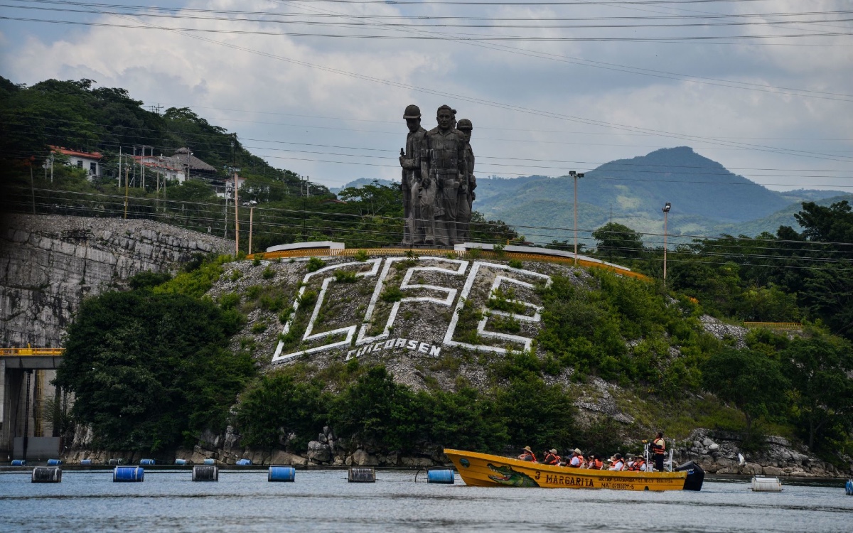 Reforma eléctrica costaría 15 veces más que la cancelación del NAIM