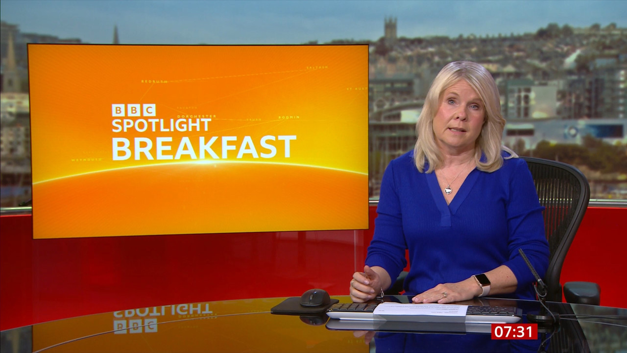 03.23 - 06.00.00 - Breakfast. The latest news, sport, business and we....ts_snapshot_12.03.089