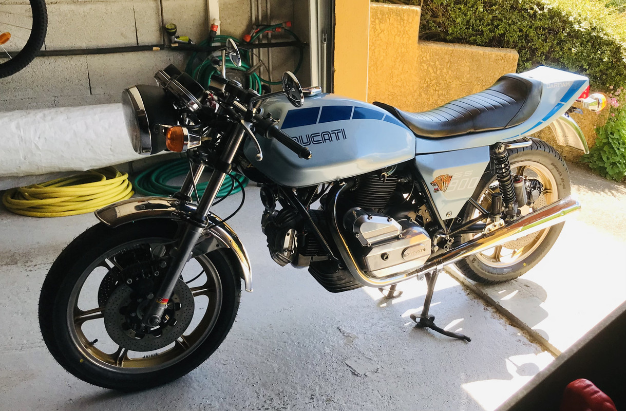 F6611010-0DE6-43B8-A965-4C956EDA2CCD