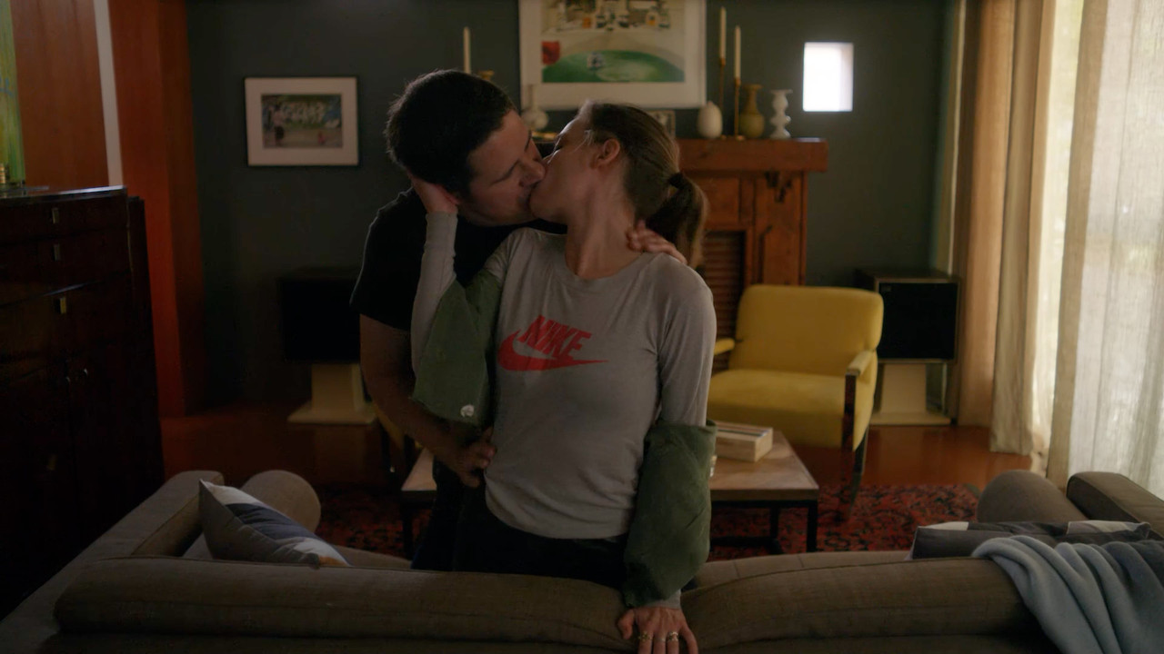 Love.S02_compilation.00_02_02_14.Still014