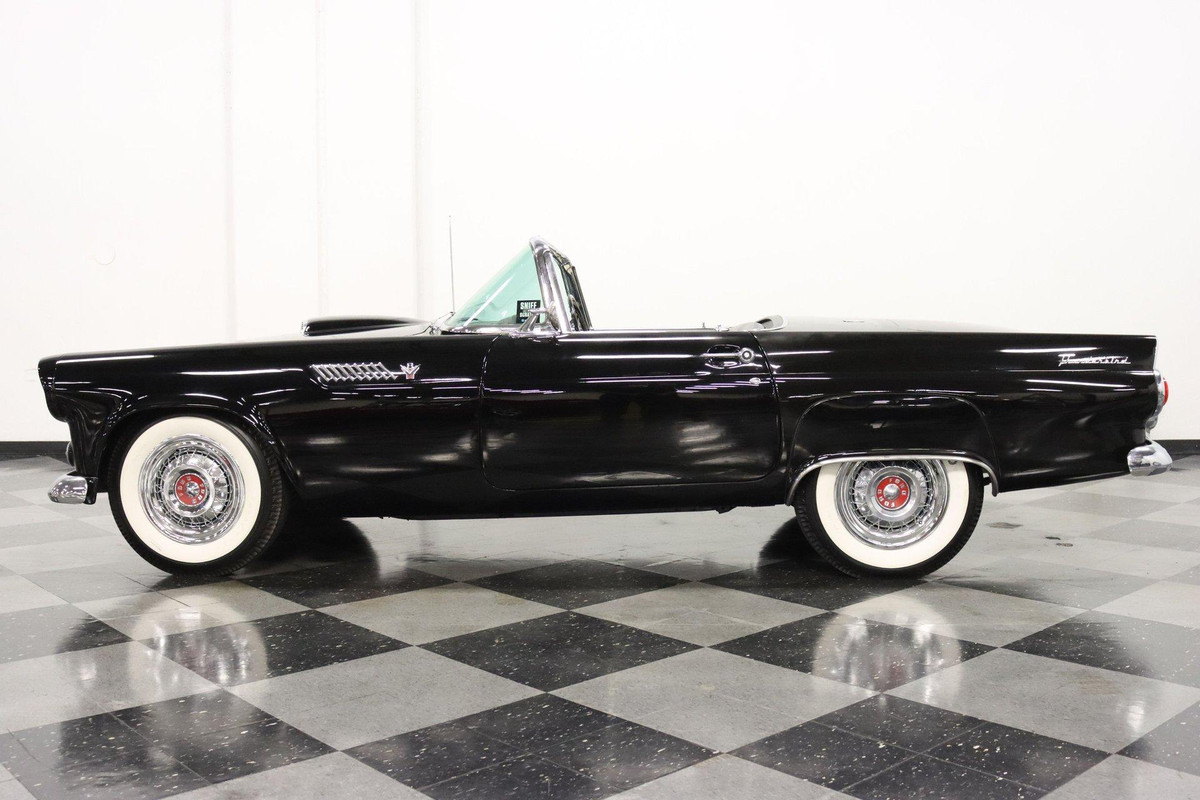 1955 Ford Thunderbird a
