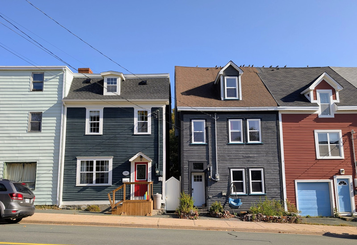 PXL_20251004_130106747.MP~2