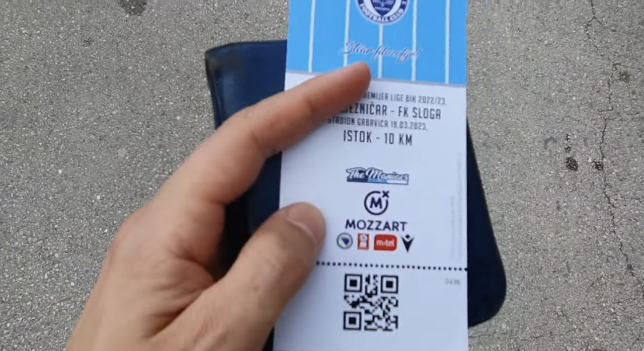 2DEF171D-AD25-476E-BEE6-8E8E78F2E8FE