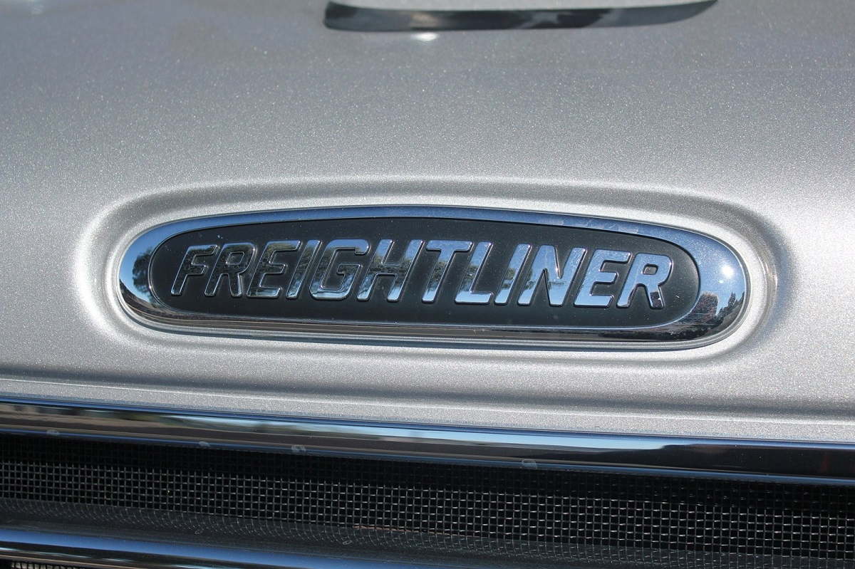 2011-freightliner-m2-sport-chassis (20)