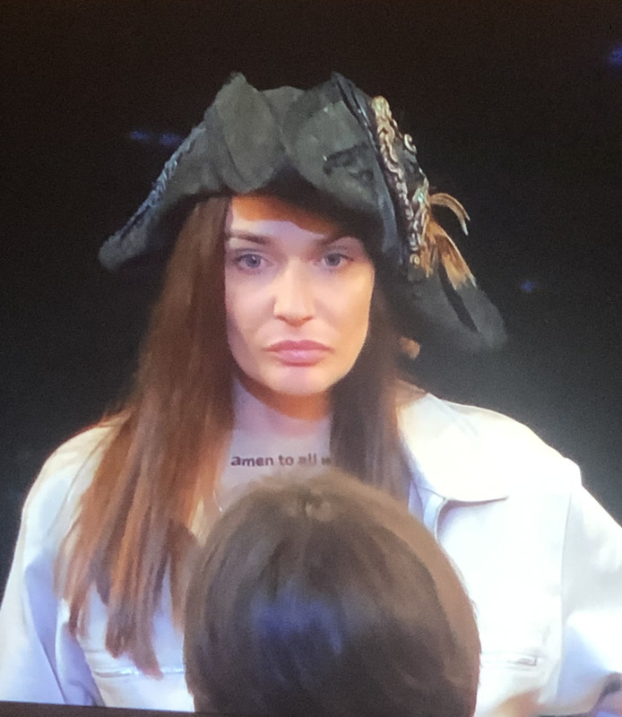 6F1C3FD6-A735-414C-86F7-3D9E20C19DB9