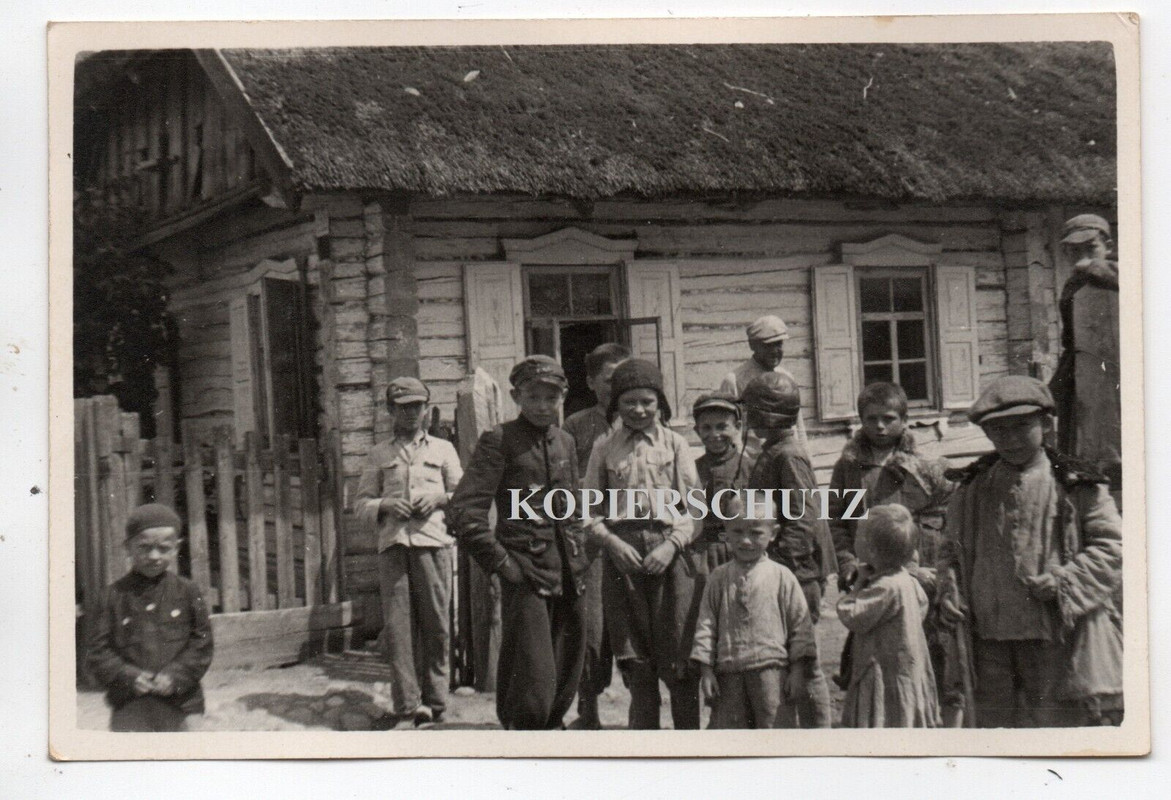 Russland 1941 Gehöft Hütte Bevölkerung Volkstyp Kinder Jugend Armut