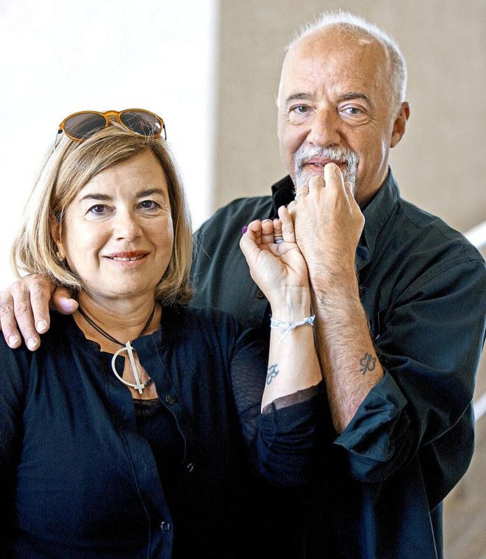 Paulo Coehlo and his wife