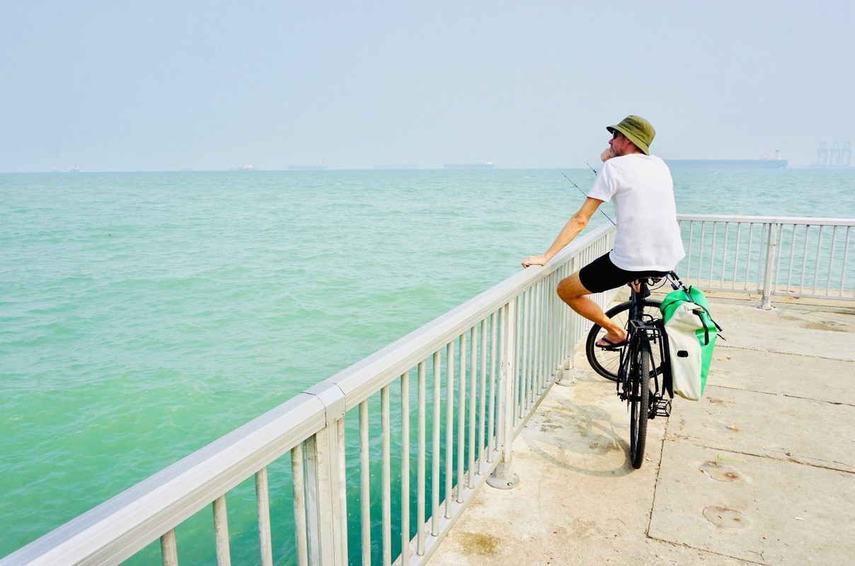 green-ocean-bike.jpg
