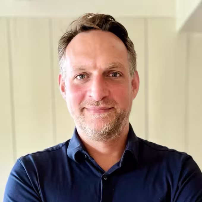 Tim Sollis is a Fractional CMO for hire - CMO Index
