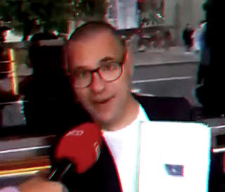 https://i.postimg.cc/vmNSfFXJ/2-doses.png