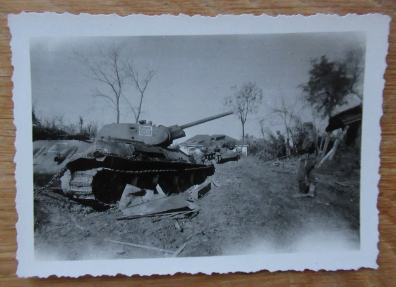 Altes Foto russischer Panzer Kennung 2313