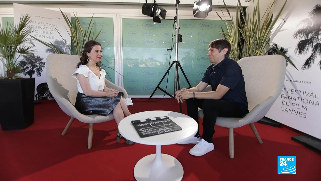 Cannes 2021 Director Sean Baker makes lift-off with Red Rocket • FRANCE 24 English.mp4_snapshot_06.0