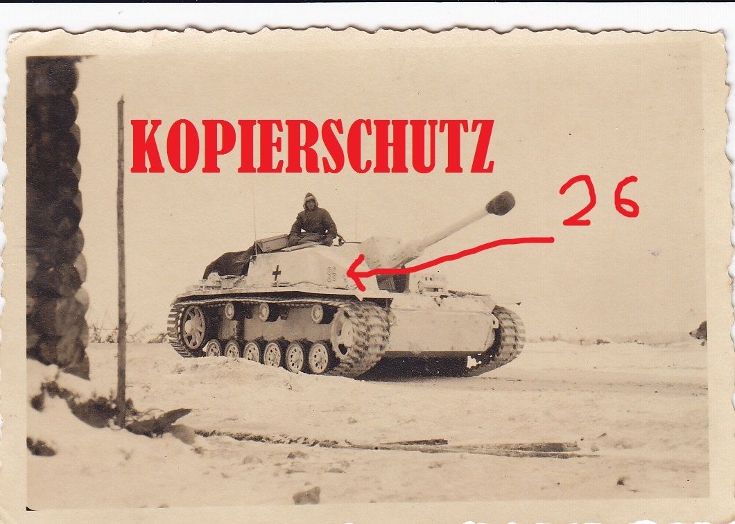 Sturmgeschütz STUG III Langrohr in weißer Winter-Tarnung mit Nummer 26