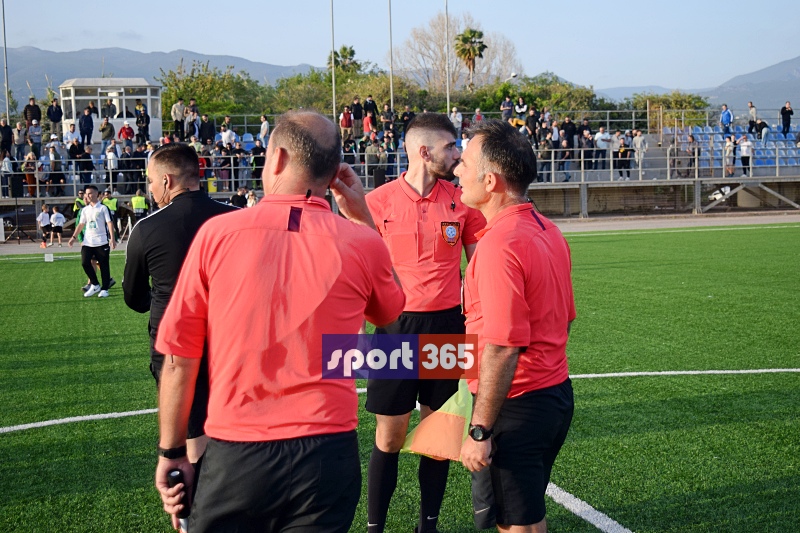 , &Tau;&omicron; &phi;&omega;&tau;&omicron;&rho;&epsilon;&pi;&omicron;&rho;&tau;ά&zeta; &tau;&omicron;&upsilon; &tau;&epsilon;&lambda;&iota;&kappa;&omicron;ύ &Epsilon;&rho;ά&nu;&eta;-&Pi;&alpha;&nu;&theta;&omicron;&upsilon;&rho;&iota;&alpha;&kappa;ό&sigmaf; (&phi;&omega;&tau;&omicron;)