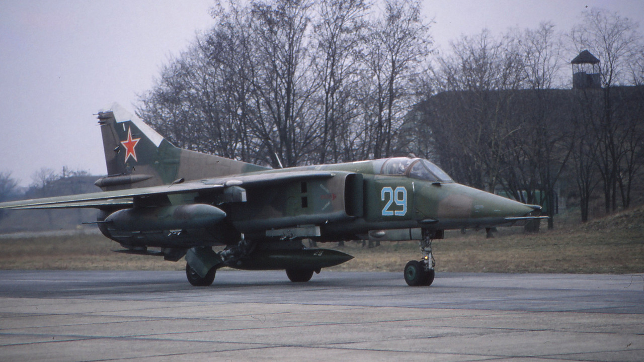 559 APIB Mig-27K 29 Blue_76802645400