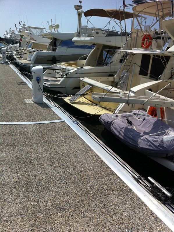 07A2972D-7E9B-4F71-8E94-9D7376862F6D