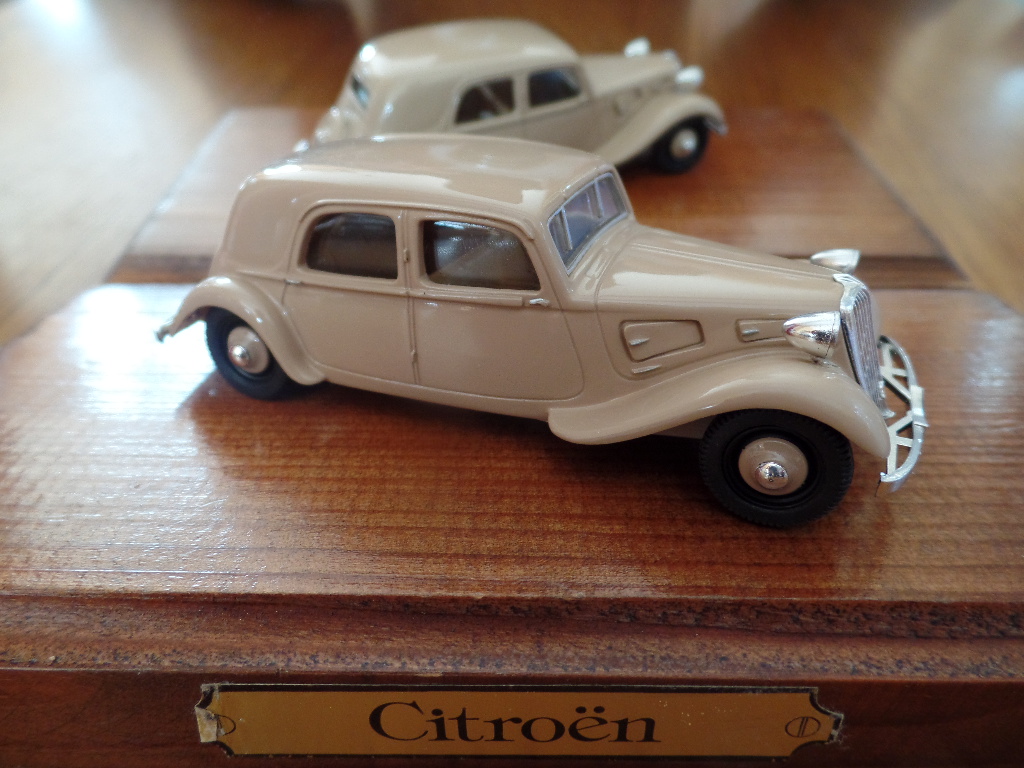 Norev - 11 A 1935 Berline Beige