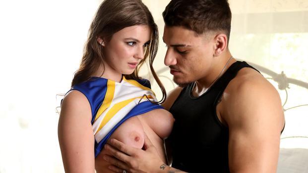 NewSensations – Sky Wonderland – Opens Up For A Quick Bad Boy Hookup