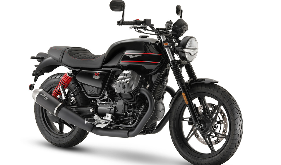 S8 moto guzzi v7 stone special edition brillante en noir 197895