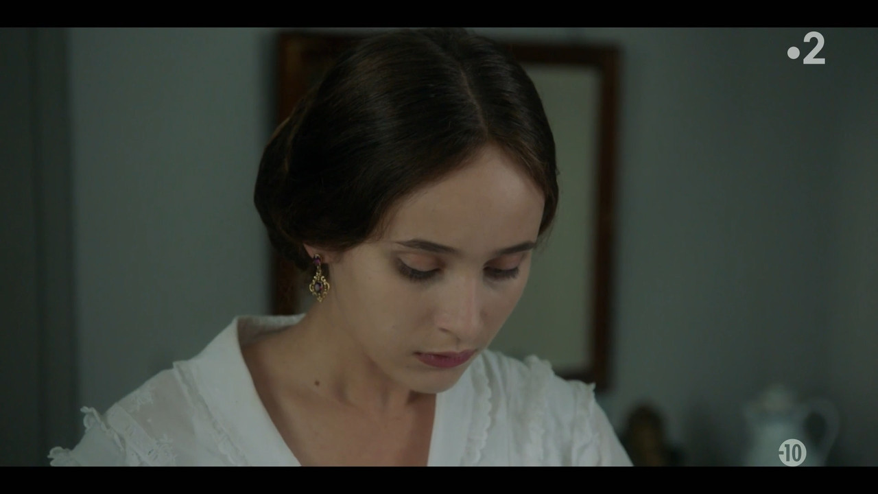 2021-12-13_21_05_Fr2_Emma-Bovary.mp4_snapshot_01.30.54.840