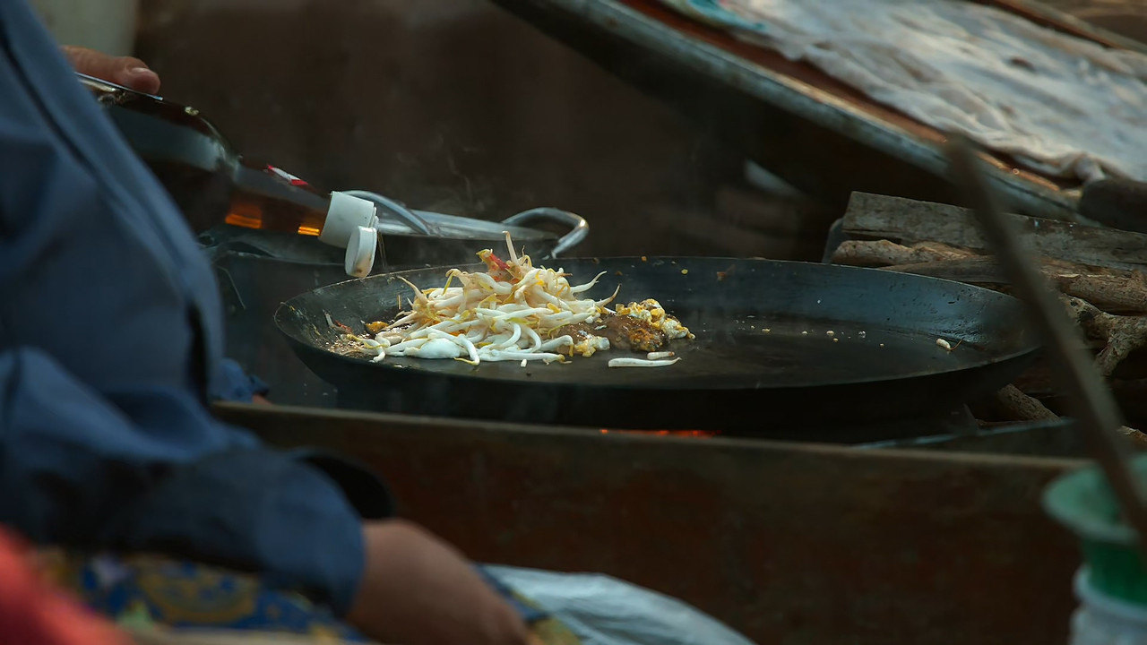 [HR] Thailand - Earth's Tropical Paradise S01E02 [BBC Two 1080p x265]_06