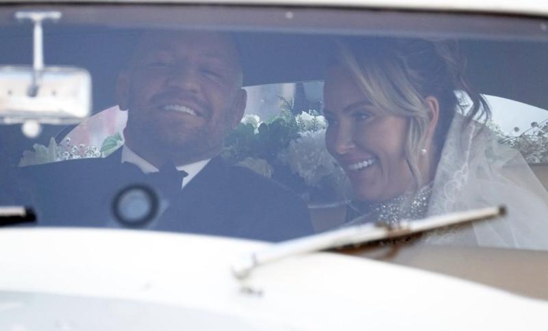 Вижет кадри от сватбата на Конър Макгрегър във Ватикана