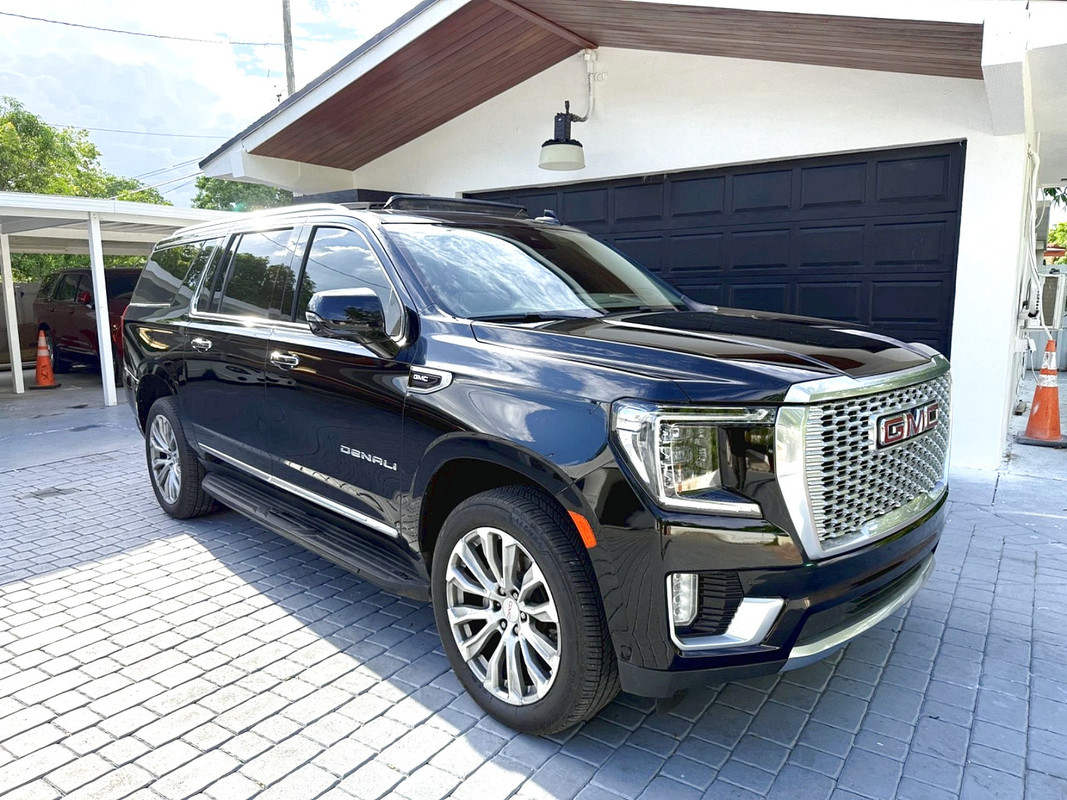 2023 GMC Yukon XL 4X4 DENALI PACKAGE